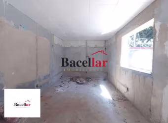 Casa comercial com 1 sala à venda na Rua Adail, Bonsucesso, Rio de Janeiro, 125 m2 por R$ 350.000