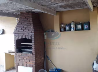 Casa Térrea na parte superior 2 dormitórios,sala,cozinha,wc,quintal com churrasqueira,na parte inferior sala,cozinha quarto e área de serviço,2 vagas.
