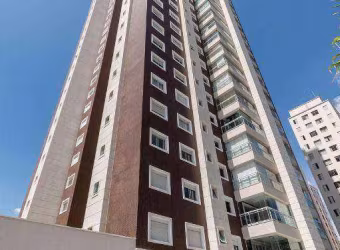 Apto Duplex Rico em Armários
