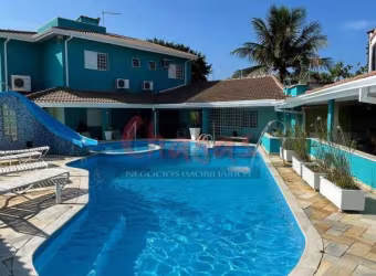 VENDE-SE | SOBRADO COM 8 QUARTOS | PRAIA DAS PALMEIRAS.