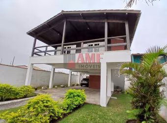Casa com piscina frente Mar