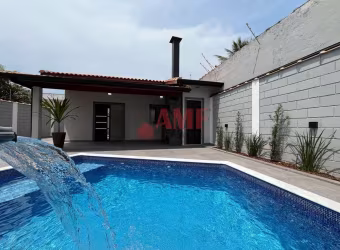 Casa a 200 metros do mar no Santa terezinha