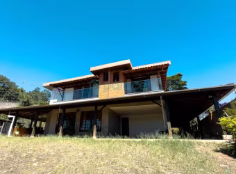 Linda casa com 5 quartos à venda no bairro Aeroporto por R$ 990.000,00