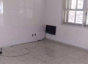 Sobrado com 4 dormitórios à venda, 360 m² por R$ 560.000,00 - Centro - São Vicente/SP