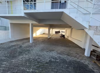 Casa com 2 quartos para alugar em Água Verde, Blumenau , 62 m2 por R$ 2.100