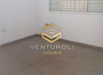 Residência Versátil: 2 Dormitórios, 4 Vagas, com Edícula para Mais Oportunidades.