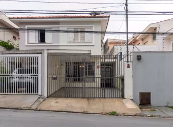 Confortável casa tipo para venda com 3 quartos, sendo 1 suíte, 129m²