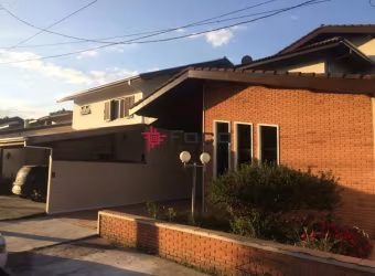 Casa em Condomínio no Urbanova/ 3 dormitórios/220m2/ São José dos Campos