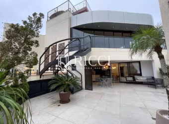 Imperdível Cobertura Duplex na Enseada, Guarujá-SP! 3 quartos, 1 suíte, 2 salas, 4 banheiros, 2 vagas, 220m². Móveis planejados de qualidade, lounge com vista mar, piscina privativa, área gourmet e la