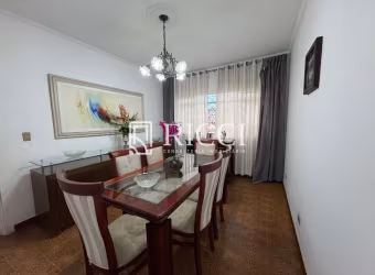Imóvel à venda em Santos-SP, Macuco: Casa com 3 quartos, 3 salas, 2 banheiros e 120,00 m² de área.