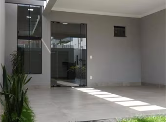 Casa com 3 quartos à venda em Residencial Jardins Do Lago - GO