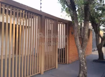 Casa de 2 dormitórios no bairro Regissol em Mirassol