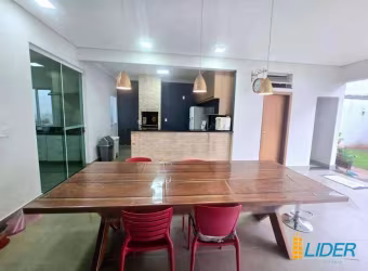 Casa à venda, 3 quartos, 3 suítes, 6 vagas, JARDIM COLINA - Uberlândia/MG