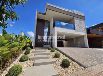 Sobrado de Alto Padrão no Condomínio BelleVie – 310m², 3 Suítes, Piscina Aquecida, Pé-Direito Duplo