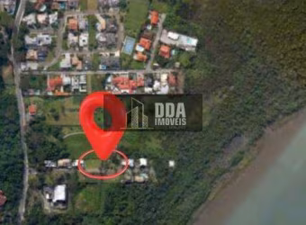 Lote em condomínio em Cacupé