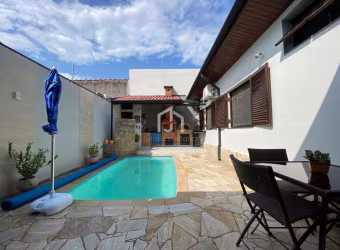 Casa com 3 quartos à venda na Avenida Bandeirantes, Jardim do Sol, Taubaté por R$ 840.000