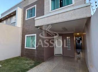 SOBRADO NO BAIRRO CANCELLI, 3 QUARTOS, SOBRA DE TERRENO,
