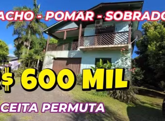 [694]  CASA DE ESQUINA EM IGREJINHA TERRENO 30X30M LINDO PÁTIO ARBORIZADO, FIBRA ÓTICA