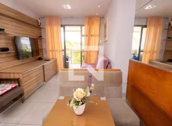Apartamento à venda no Recreio dos Bandeirantes, Rio de Janeiro - 2 quartos, 1 sala, 1 banheiro, 2 vagas - Imperdível!