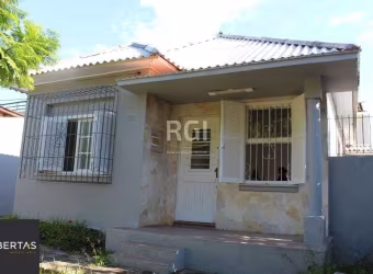 Casa 6 dormitórios à venda Teresópolis Porto Alegre/RS
