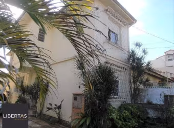 Casa para Venda - 159m², 3 dormitórios, 3 vagas - Menino Deus