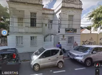 Casa para Venda - 928m², 5 dormitórios, 4 vagas - Bom Fim