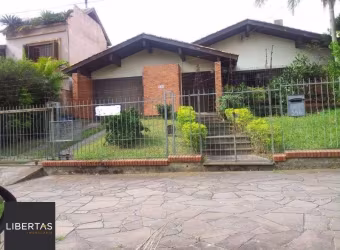 Casa para Venda - 400m², 3 dormitórios, sendo 1 suites, 2 vagas - Cristal