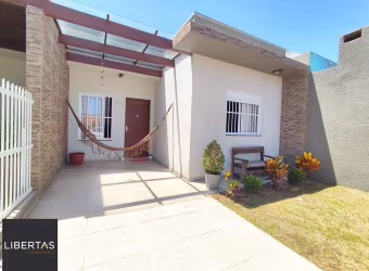 LINDA CASA DE 2 DOMITÓRIOS, PRÓXIMA AO MAR