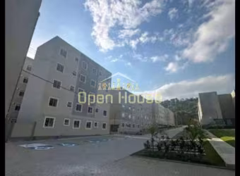 Sua Nova Vida Começa Aqui: Charmoso Apartamento de 2 Quartos em Localização Privilegiada!