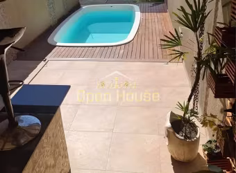 Vendo Casa Duplex com 03 quartos, piscina e hidromassagem no Jardim Amália - Morada da Colina, Volt