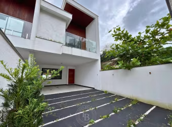 Casa com 3 quartos à venda na Rua Chanceler Adenauer, 51, Glória, Joinville por R$ 1.200.000