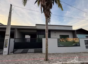 Casa na praia com excelente acabamento e um ótimo valor