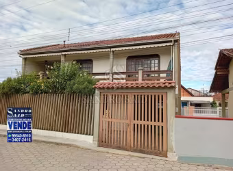 Sobrado para Venda em Balneário Barra do Sul, Centro, 3 dormitórios, 2 banheiros, 3 vagas