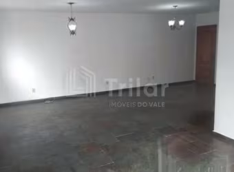 VENDO TRIPLEX VILA EMA
