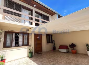 Casa com 3 quartos à venda na Rua Glauber Rocha, 192, Uberaba, Curitiba por R$ 549.900