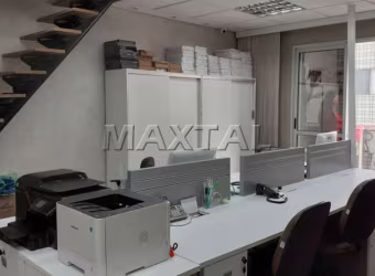 Sala comercial ao lado da Braz Leme com 100m². Com 2 banheiros e sala de reunião.
