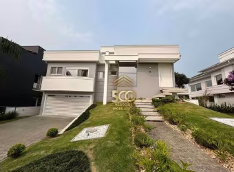 Casa na Pedra Branca, 4 dormitórios sendo 3 suítes, porteira fechada