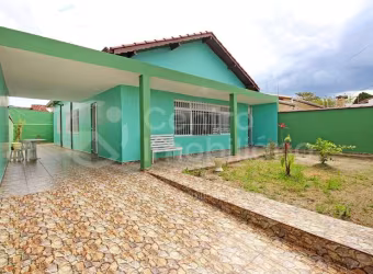 CASA à venda com 3 quartos em Peruíbe, no bairro Balneario Sao Joao Batista