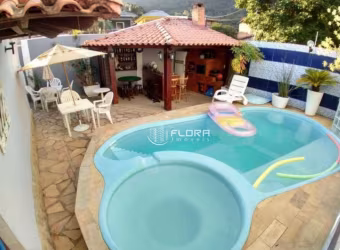 Casa com 3 dormitórios à venda, 250 m² por R$ 940.000,00 - Itaipu - Niterói/RJ