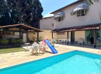 Casa com 4 dormitórios à venda, 220 m² por R$ 890.000,00 - Itaipu - Niterói/RJ