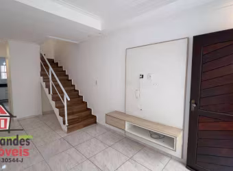 Sobrado de condomínio com 2 dormitórios sendo 1 suíte  para alugar definitivo pacote 64 m² por R$ 2.600 mês  Guilhermina  Praia Grande SP