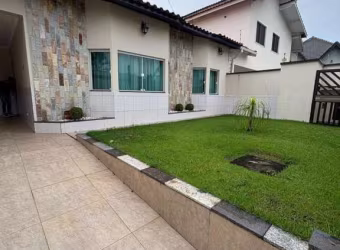 Casa para Venda em Peruíbe, Josedy, 3 dormitórios, 1 suíte, 1 banheiro, 2 vagas