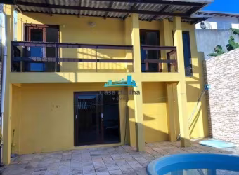 Casa com 6 quartos à venda na Agronômica, Florianópolis  por R$ 995.000