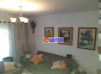 Sobrado com 3 dormitórios - 3 vagas com 180 m² por R$ 890.000 - Água Rasa