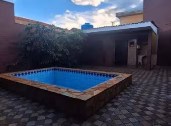 Casa para Locação em Ribeirão Preto, Vila Tibério, 2 dormitórios, 3 banheiros, 1 vaga