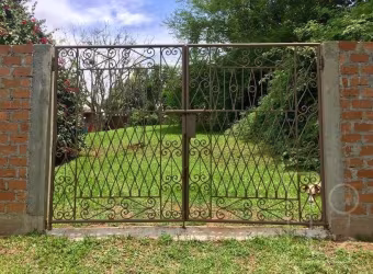 Belíssima casa com ampla sala para dois ambientes, jardim de inverno, cozinha,&lt;BR&gt;lavanderia, área de serviço, área externa da copa, área externa da lavandeira, despensa, 03 dormitórios sendo um