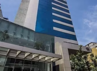 Sala comercial com banheiro de 41,04m², prédio novo com 04 elevadores, auditório, 04 salas de reunião mobiliadas, living space, 02 banheiros, 01 vaga de garagem, estacionamento para visitantes e porta