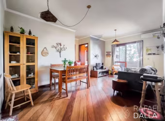 Amplo Apartamento na Rua Olavo Bilac de 2 Dormitórios, Sacada com churrasqueira, espaço generoso, vaga de garagem em prédio com elevador.&lt;BR&gt;&lt;BR&gt;Este apartamento de 2 dormitórios oferece e