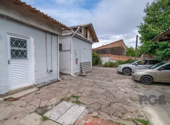 Prédio com 18 kitnetes, locados com excelente rendimento mensal!&lt;BR&gt;Unidades residenciais todas locadas, que geram uma renda mensal de R$ 14.000, com 403 m² construídos sobre o terreno, com 1.40