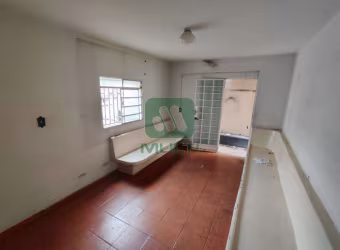 Casa com 7 quartos à venda em Saraiva, Uberlândia  por R$ 410.000